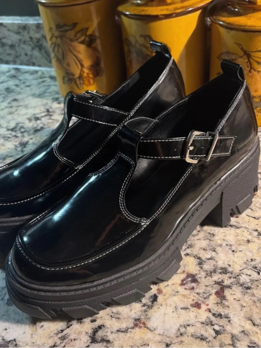 SHELN♦️T-STRAP PLATFORM MARY JANE